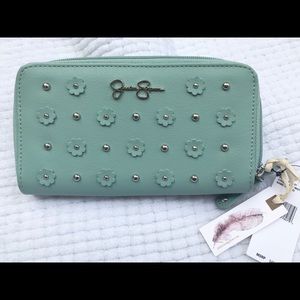 Jessica Simpson wallet